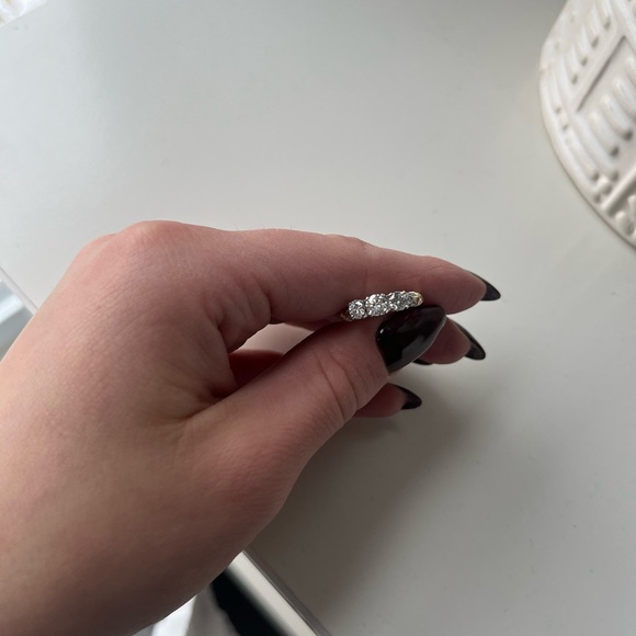 The Birks Limited Edition Ring - Lady’s 18k yellow and white gold ring set - Picture 13 of 13